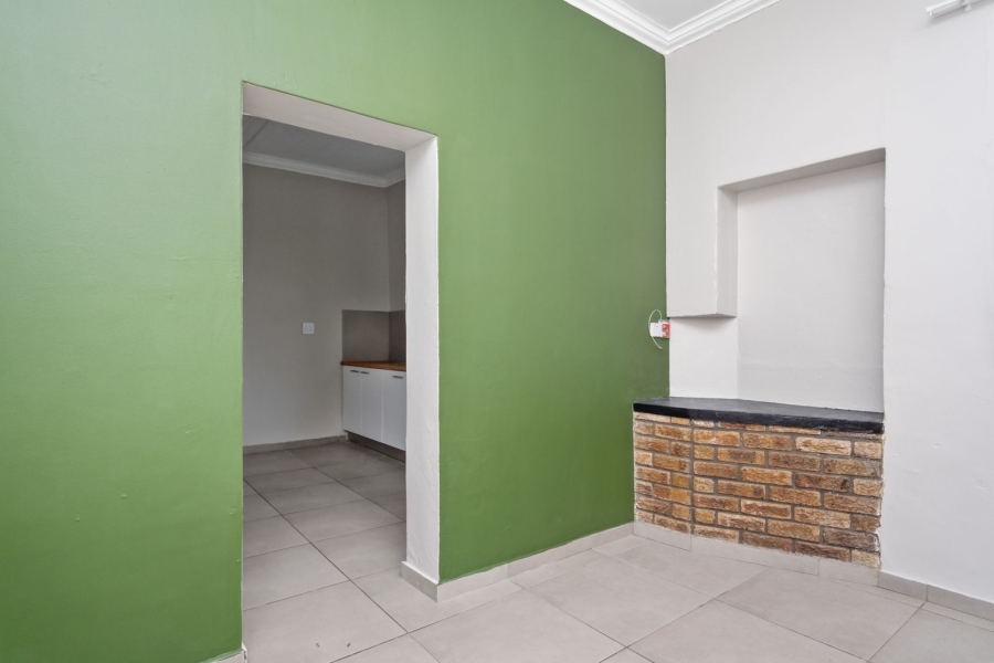 To Let 2 Bedroom Property for Rent in Salt River Western Cape